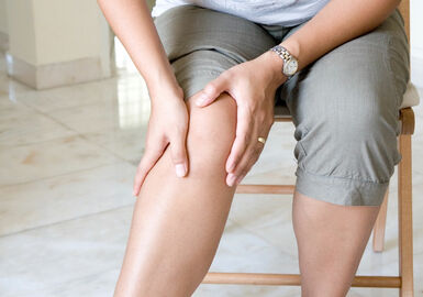 Біль в колінах: причини і лікування
